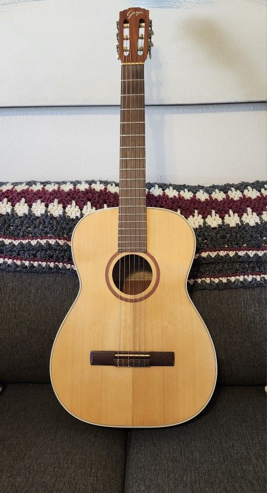 Must Go! Goya G-13 (1965) Vintage Classical/Folk Guitar