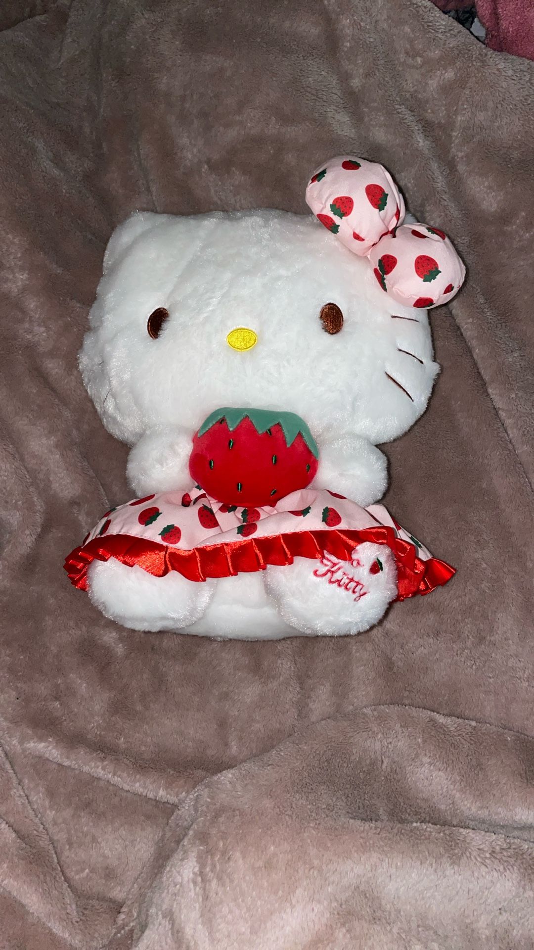 Big pink hello kitty plushy strawberry themed