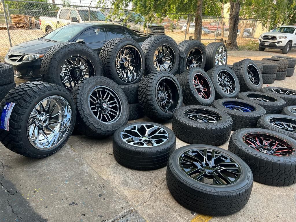 Rines para Todo Tipo De Trocas Y Camionetas De 5,6 Y 8 Virlos Universales 20 Y 22 