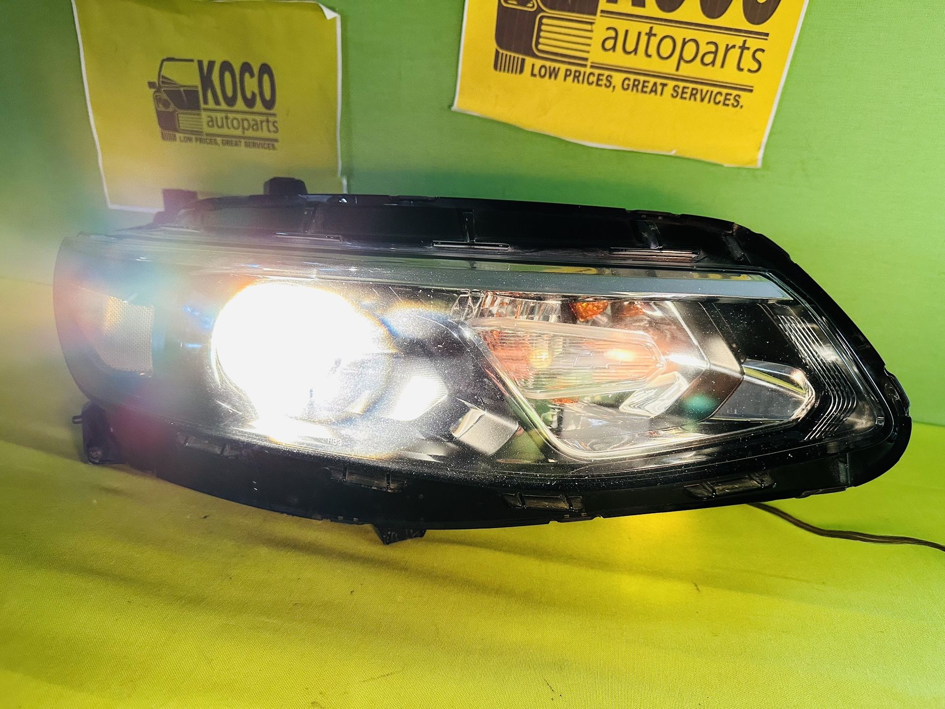 2016 - 2018 CHEVROLET CHEVY MALIBU HALOGEN HEADLIGHT RIGHT SIDE OEM (contact info removed)1 TESTED