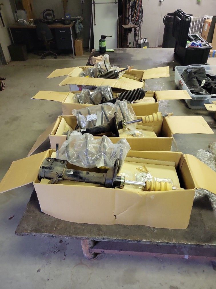 Subaru Suspension Struts, Full Set