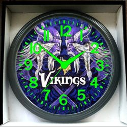 Minnesota Vikings NFL Football Glow In The Dark Wall Clock We Have All Teams  New!