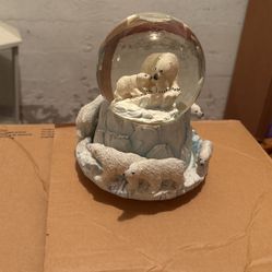 Polor Bear Music Box
