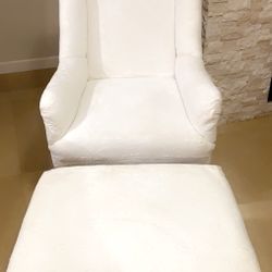 Southern Living Arm Chair With Ottoman