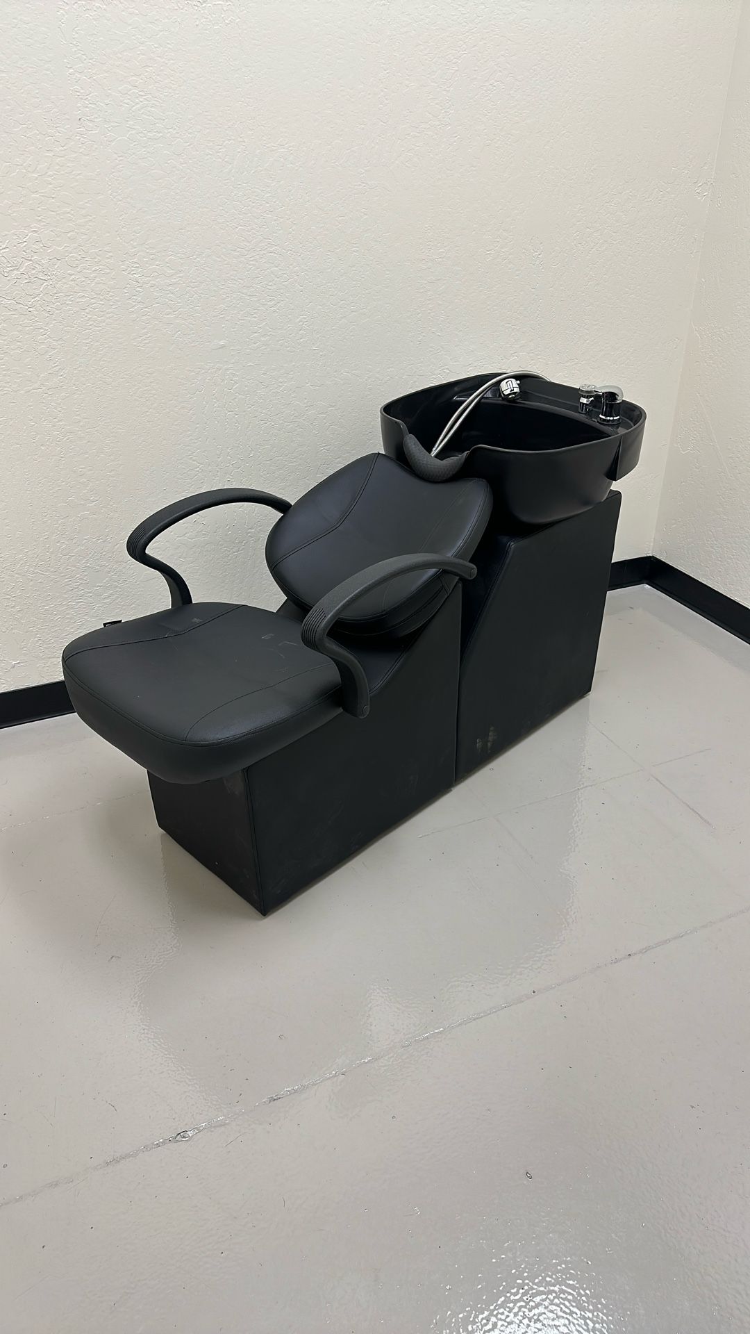 Hair washing Station