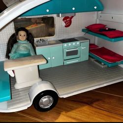 Like NEW!!! Roller Glamper with NEW DOLL