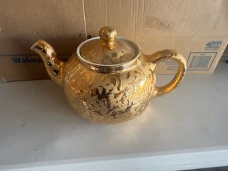 24 k Gold Ceramic Teapot with Lid