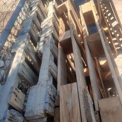 FREE PALLETS EAST MESA