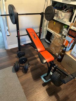 Weight bench with accessories