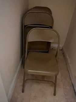 14 Folding chairs
