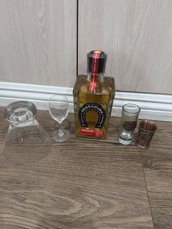 Glasswear And Bottle. 🥃 For Drinking Party, Etc. Take All For Price Listed 