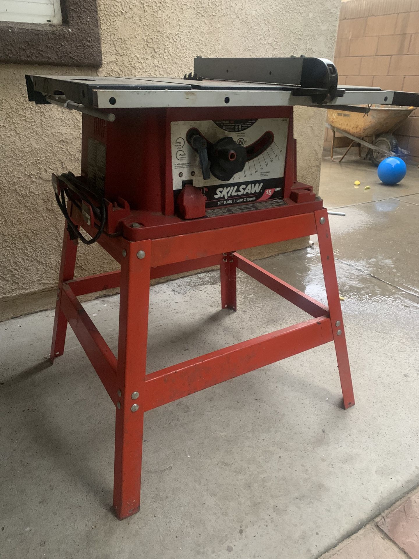 SKIL 10-in Blade 15-Amp Table Saw