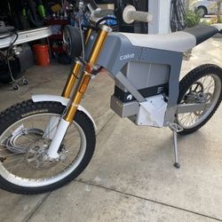 Cake Electric Ca Street Legal Enduro