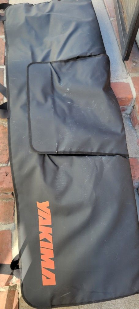 Yakima Truck Tailgate Cover 