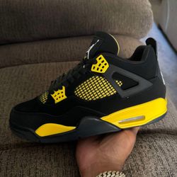 Jordan’s Retro 4