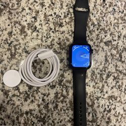 Apple Watch Series SE 44mm 2nd Generation Black With Sport Band and Charge - 100% Battery Health