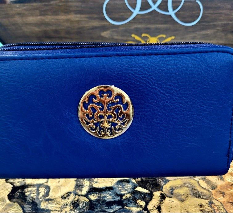 Elegant Blue Wallet with Gold Accent