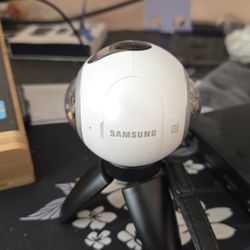 Samsung 360 Camera. With 128 G Memory Card