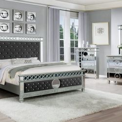 5 piece Queen bedroom set.