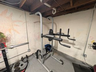 Gold's Gym XR 10.9 Power Tower - Excellent Condition Home Gym