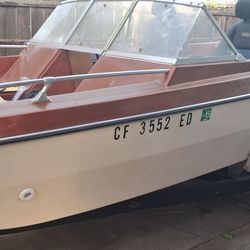 Evenrude motor boat