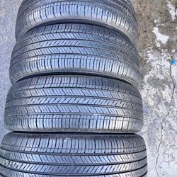 Set 235/65-17 Hankook Con El 80% De Vida 