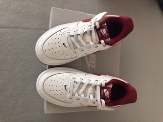 Nike size 1y