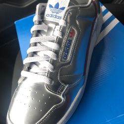 Brand New Adidas $65 Size 9