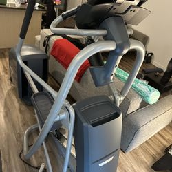 Precor EFX 447