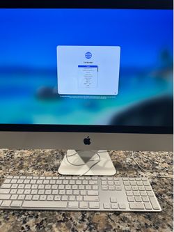 Apple iMac 27” 5K (2020) - i5 6-Core,  32GB RAM, 512GB SSD