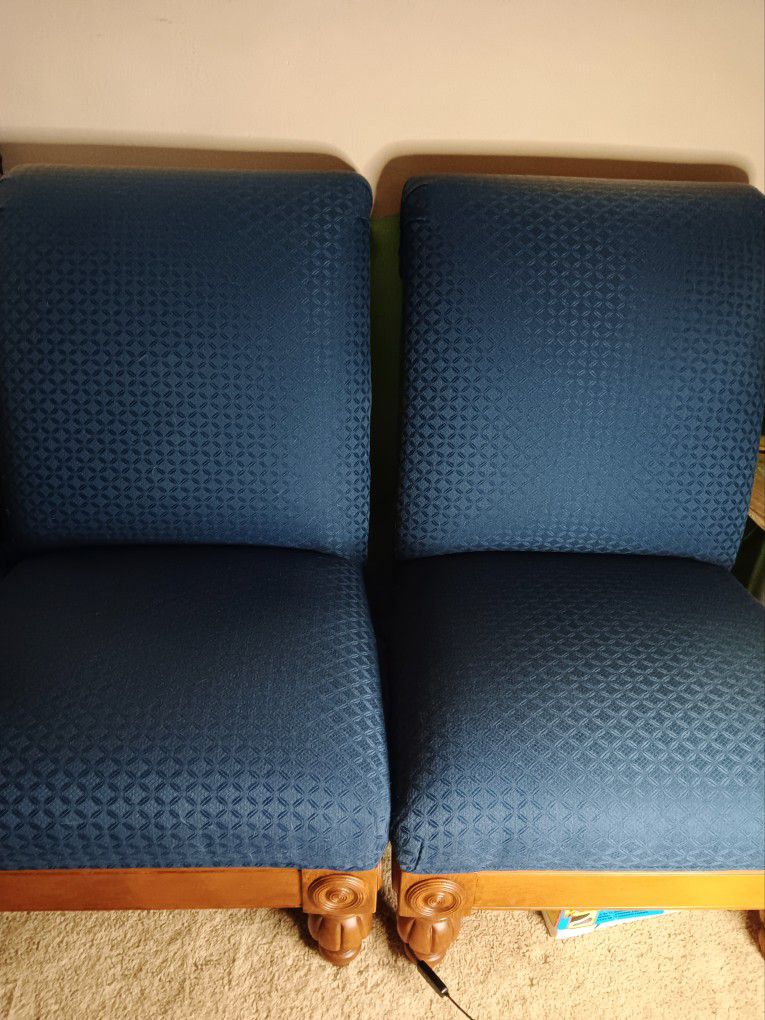 Luxury Fairfield Armless Lounge Chairs