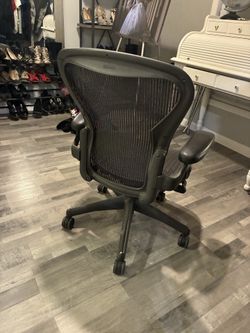 Office chair herman miller