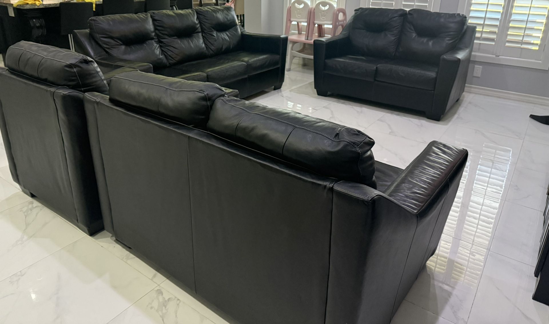 4pc BLACK LEATHER SOFAS