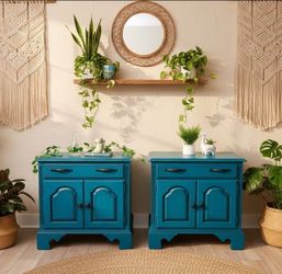 Beautiful Vintage Ethan Allen Nightstands