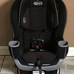 GRACO EXTENDED 2FIT CONVERTIBLE CAR SEAT!!!!