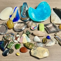 Pretty stones, pendants and trinkets. Make me an offer I can’t refuse. Please feel free to ask any 