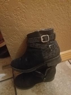 Girl boots size 11