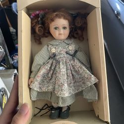 Petite Porcelain Signature Collection Limited Edition