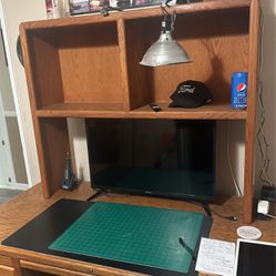 Wood Hutch Desk With Chair 