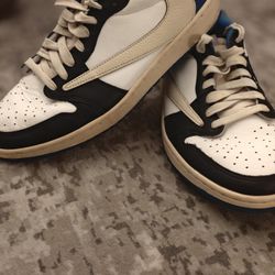 Air Jordan 1 Retro Low OG SP Fragment x Travis Scott