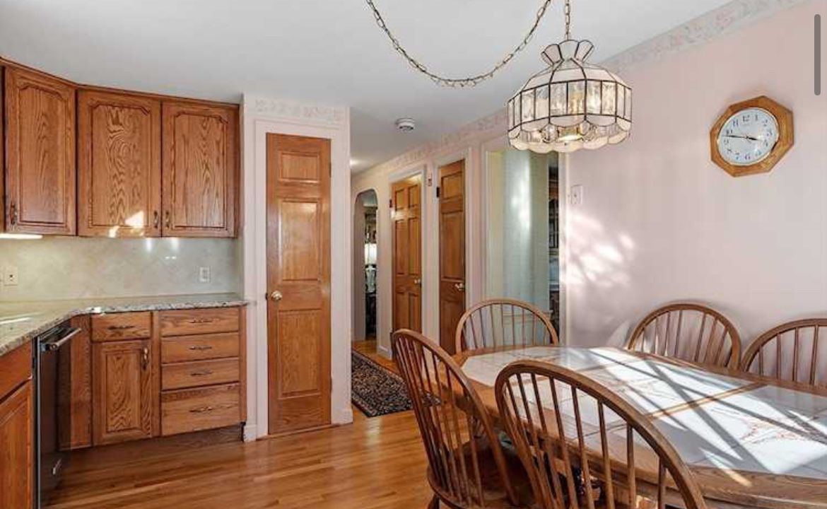 Kitchen Table and Chairs
