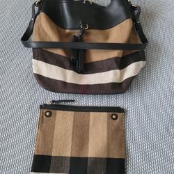 Women's Burberry Set $450 Pickup In Oakdale 