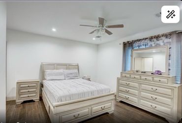 I’m moving and selling my furniture. Everything is in good condition. Message me if interested!