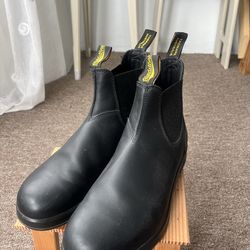 Blundstone Chelsea Boots size 9 Mens