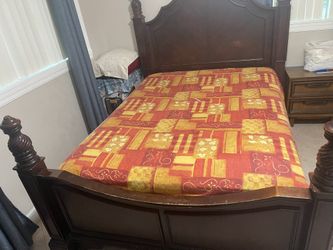 Queen Bed Room Set