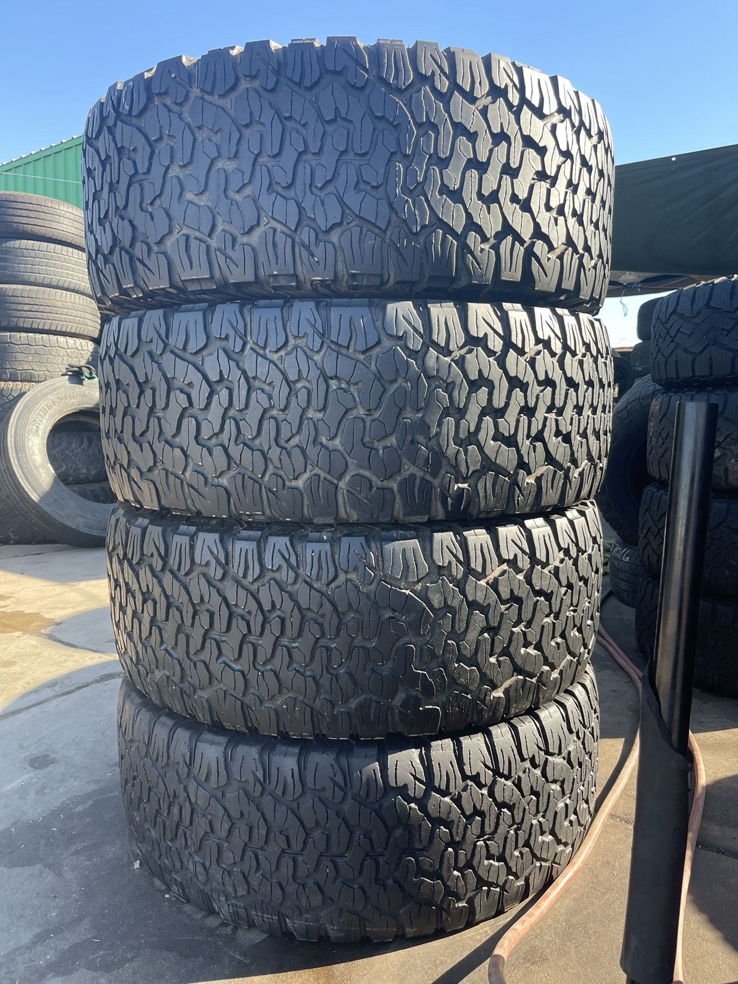 LT325/60/R20 Set Of 4 Bfgoodrich Brand