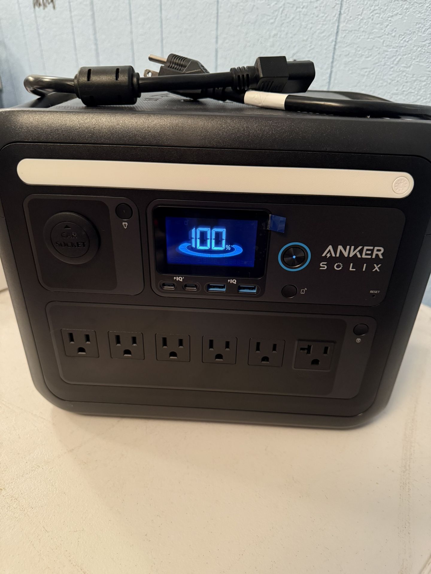 Anker - SOLIX C1000X Portable Power Station indoor generator
