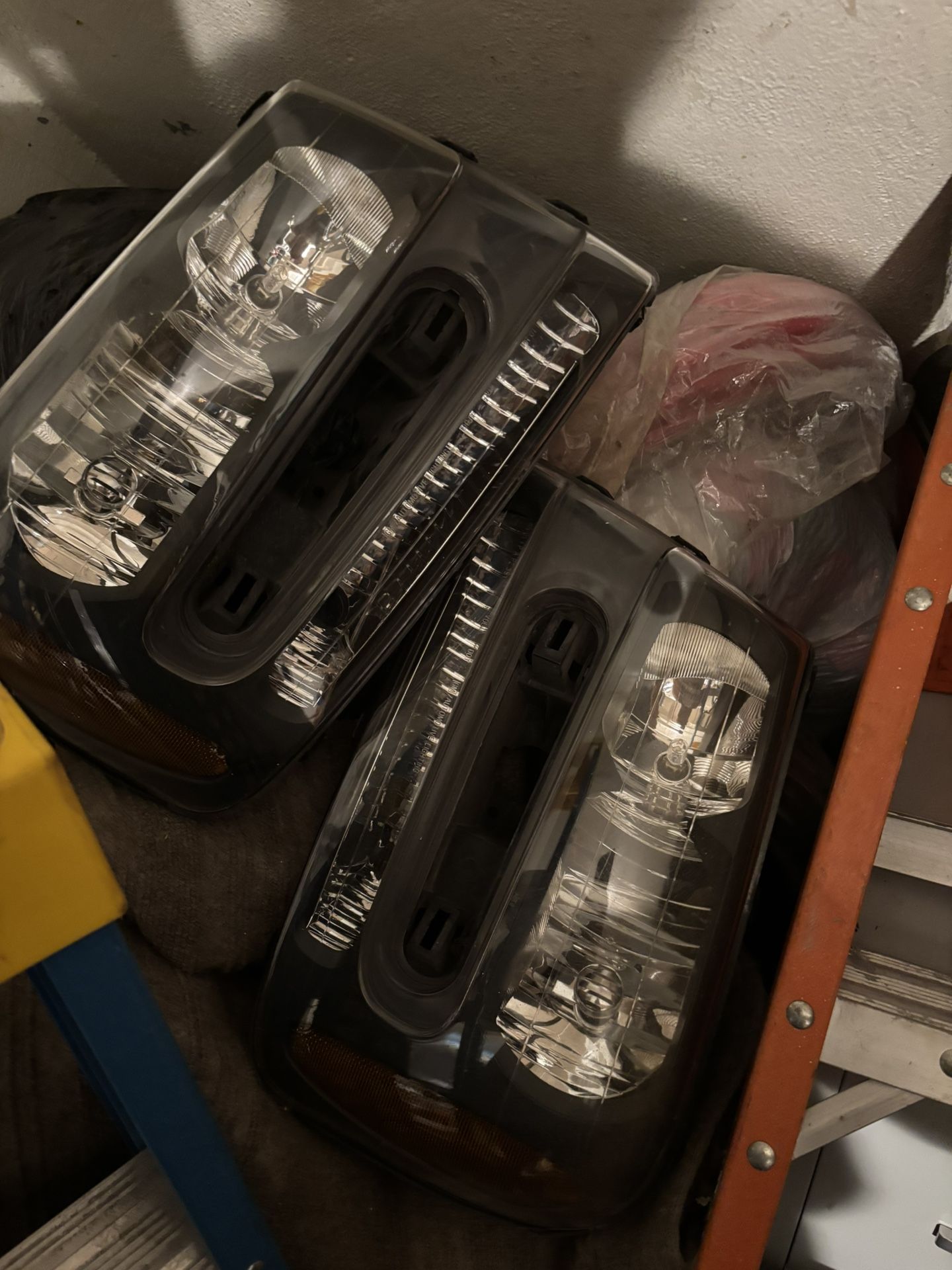Trail Blazer 2005 Headlights