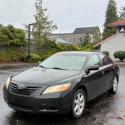 2009 Toyota Camry · LE Sedan 4D