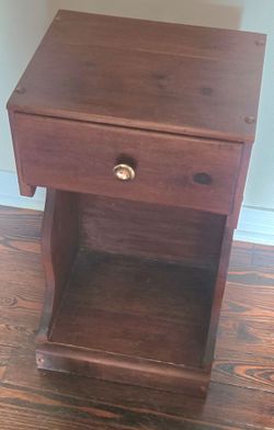 Vintage  nightstand or side table featuring a single drawer